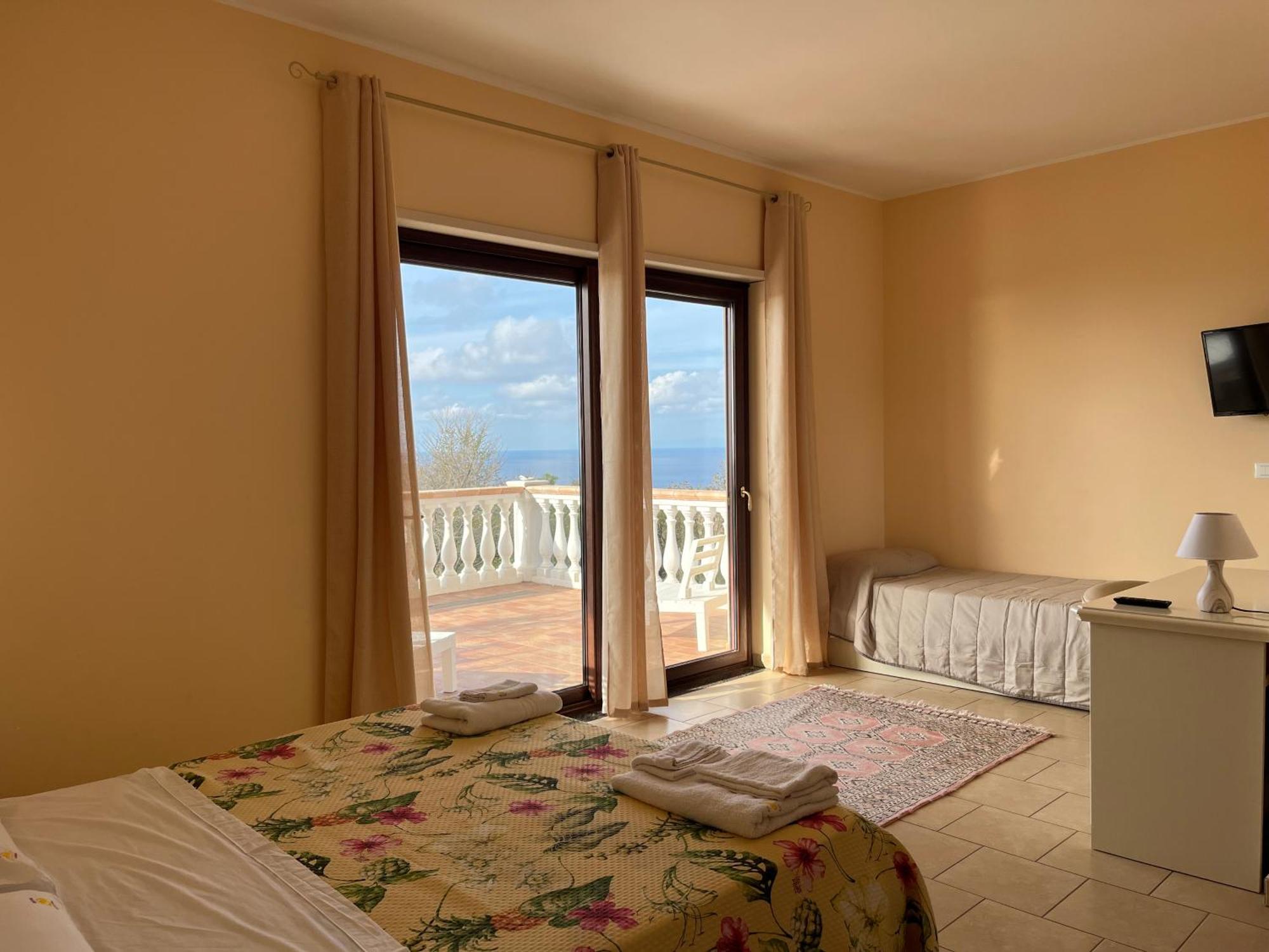 Hotel Residenza Domus Aurea Tropea- Vista Mare Santa Domenica Talao Exterior foto