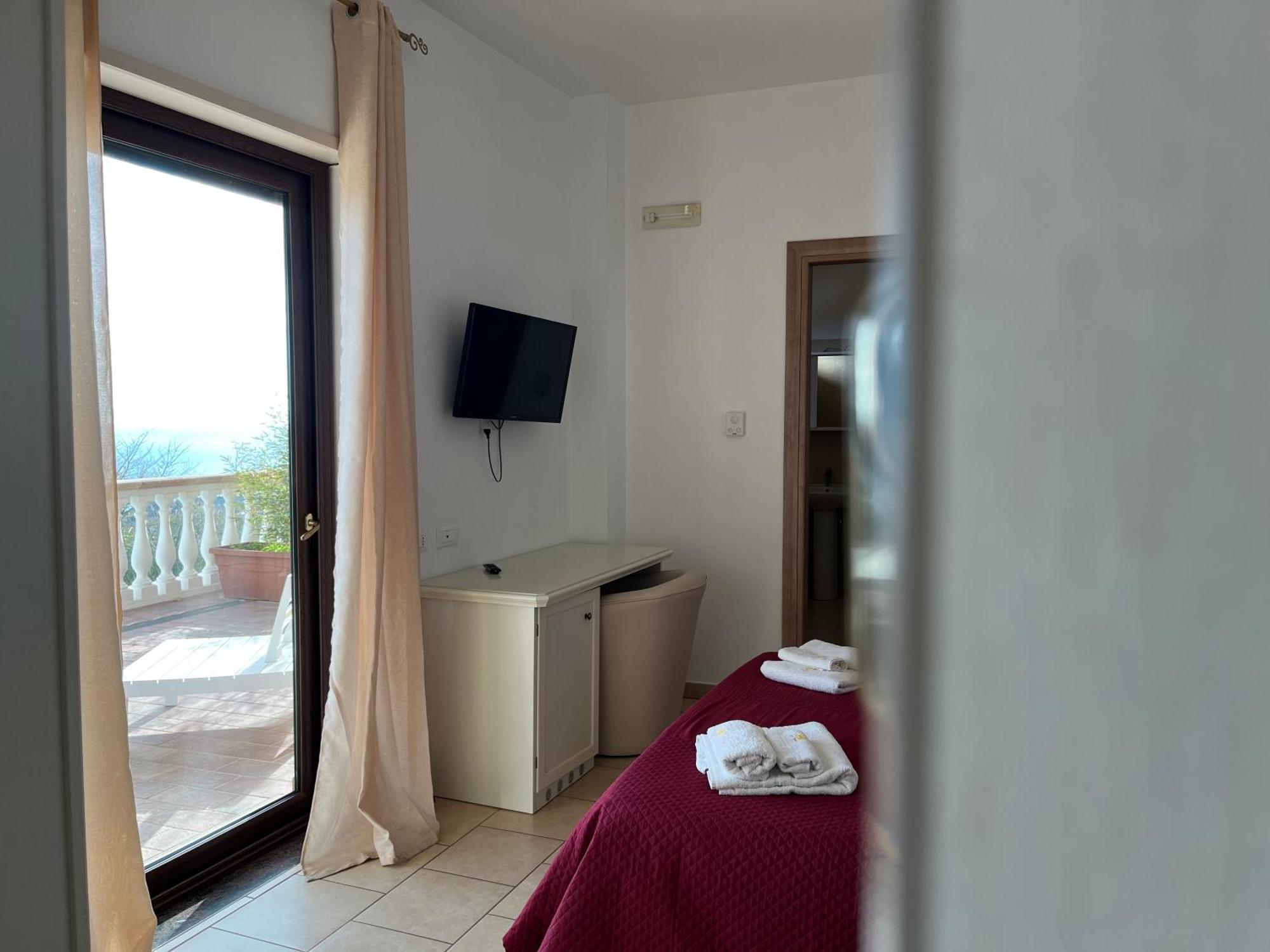 Hotel Residenza Domus Aurea Tropea- Vista Mare Santa Domenica Talao Exterior foto